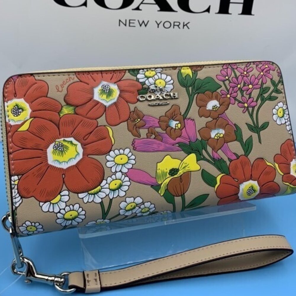 NWT Coach LZA Floral Embossed Leather Zip Wallet - Picture 3 of 13